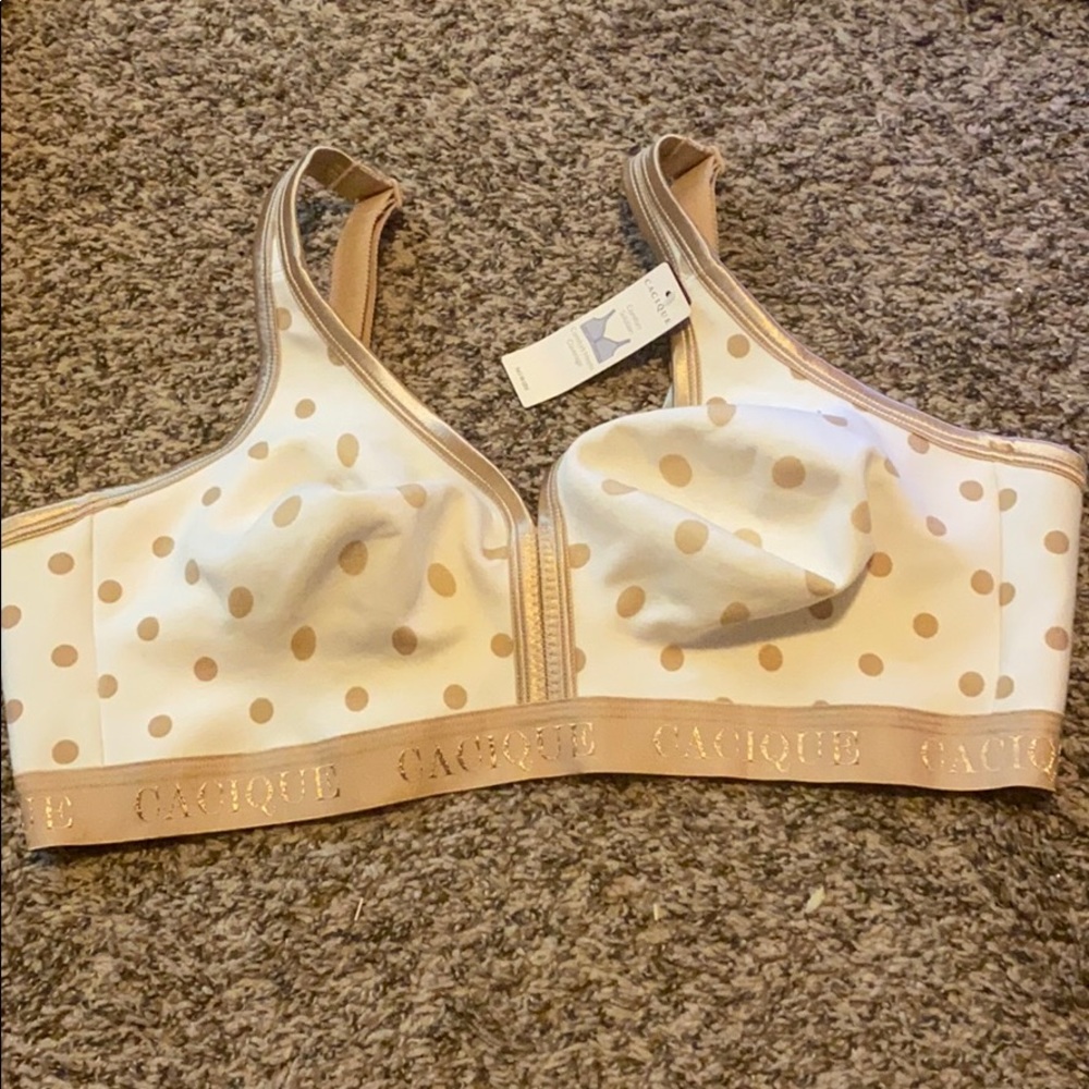 COMFORT MEETS COVERAGE W/ THIS NWT CACIQUE BRA